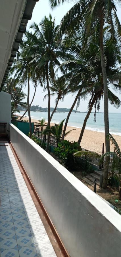 New Seaside Inn Hikkaduwa Ngoại thất bức ảnh